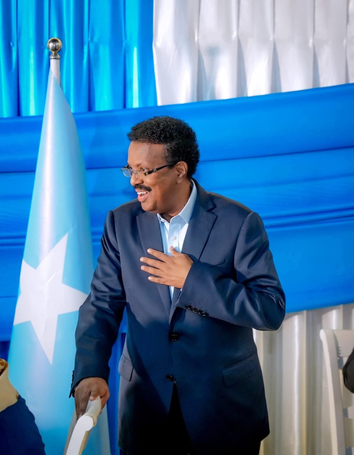 Xog:-Imaanshaha Farmaajo Ee Xamar yaa ka danbeeya?