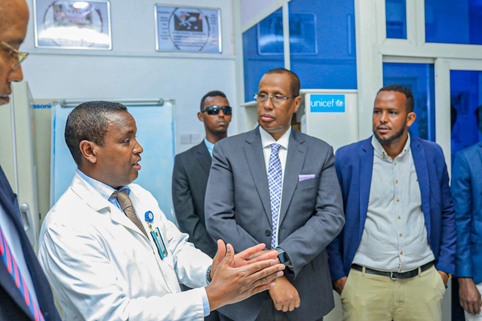 Madaxweyne Deni oo eryay Agaasimihii ‘Hay’adda Forensic Science’