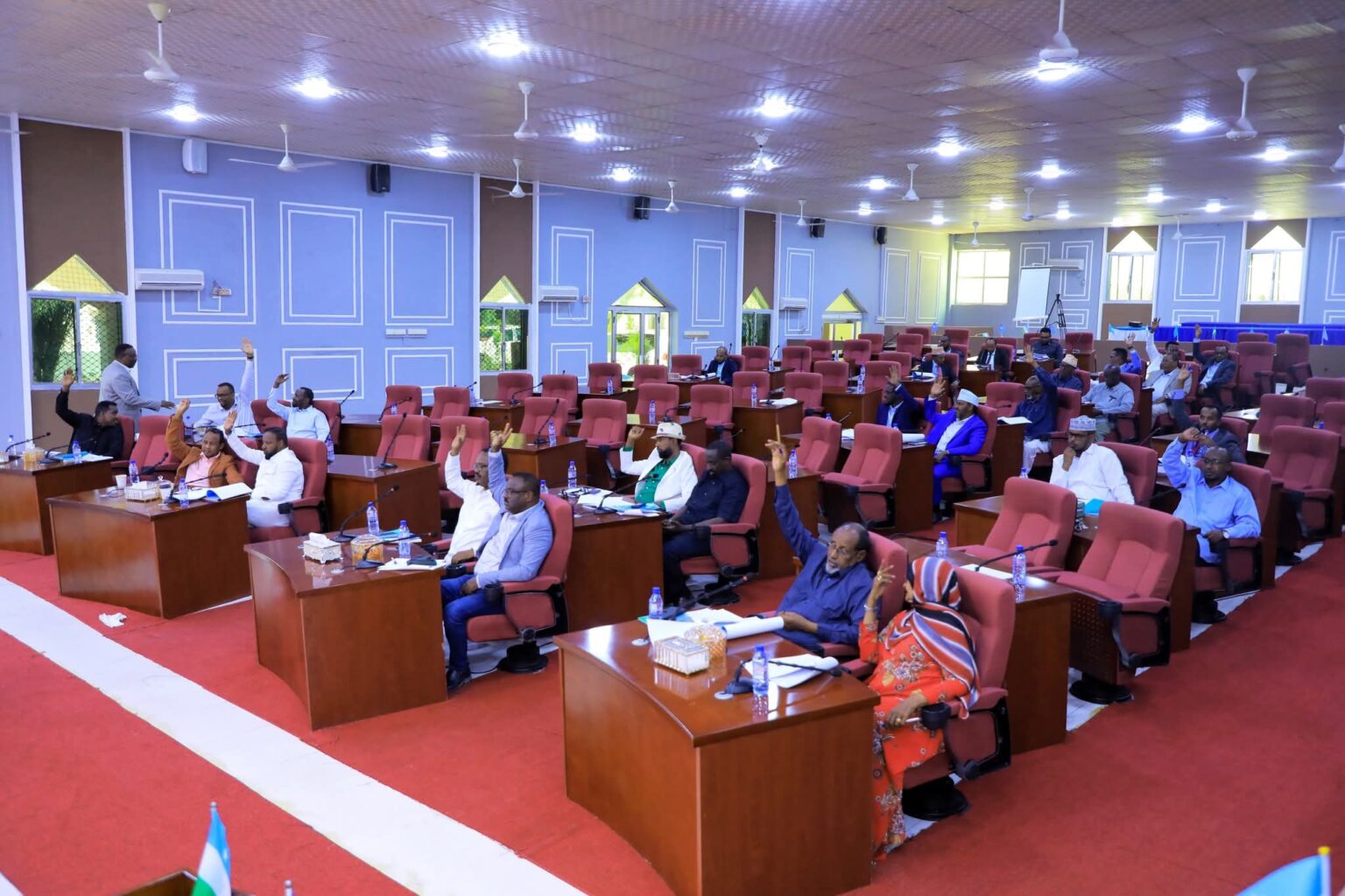 Baarlamaanka Puntland oo ansixiyay Wax-ka-bedelka Xeerka Xisbiyada Puntland