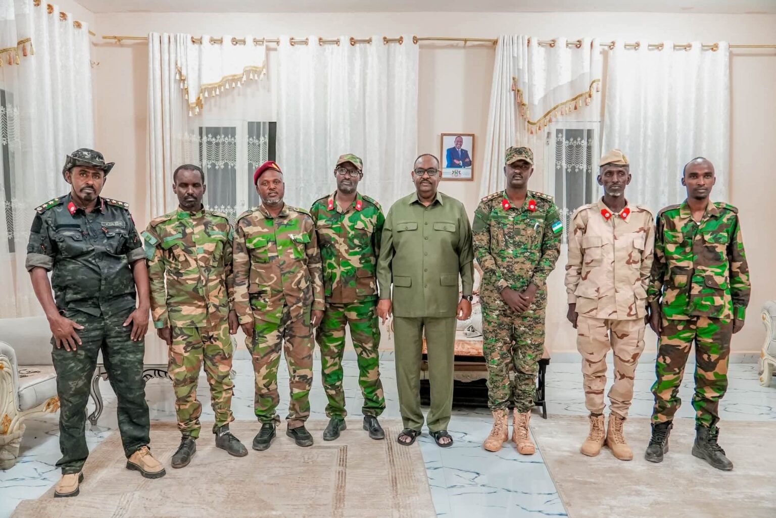 Madaxweyne Deni oo qaabilay saraakiisha Qeybta 60aad ee Ciidanka Puntland ee Saaxo