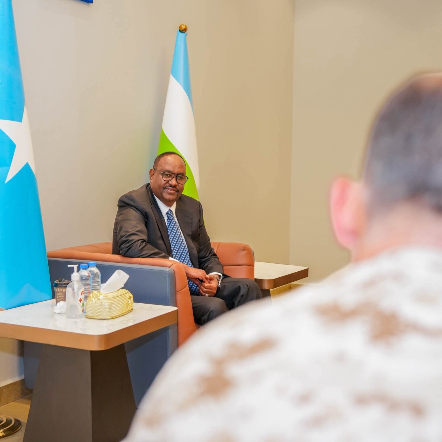 Maxay ka wada-hadleen Madaxweyne Deni iyo saraakiisha Mareykanka ah?